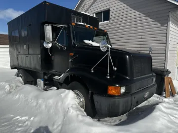 1990 International 8300 Navistar Conversion