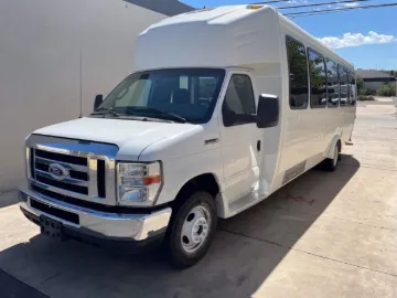 2016 Ford E450 Shuttle Bus