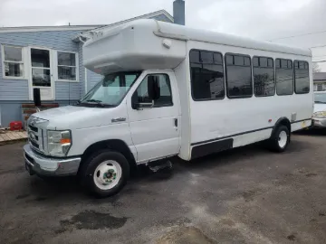 2016 Ford E450