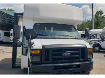 2010 Ford E350 Starcraft