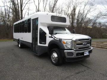2013 Ford F550 Eldorado National