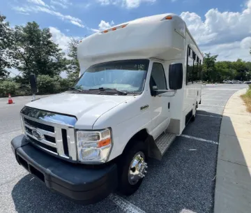 2018 Ford E450 Shuttle Bus