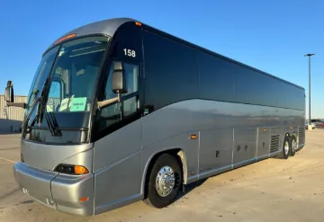2011 MCI J4500 Coach Bus