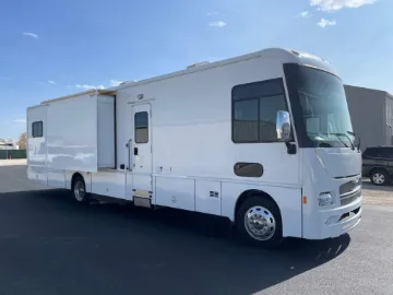 2018 Freightliner Mobile Medical Clinic