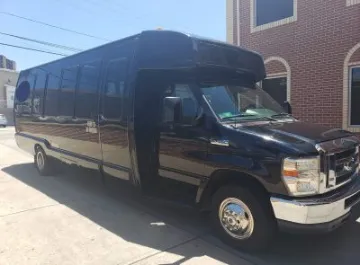 2015 Ford E450 Shuttle Bus
