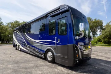 2022 Foretravel Realm Presidential Series Motorcoach