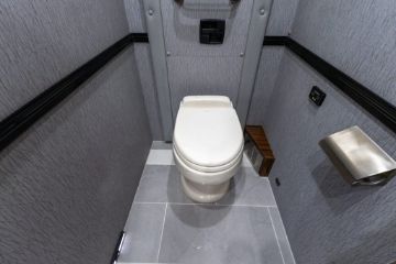 10883-16.jpg