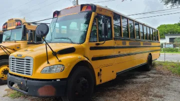 2009 Thomas Saf-T-Liner C2 School Bus