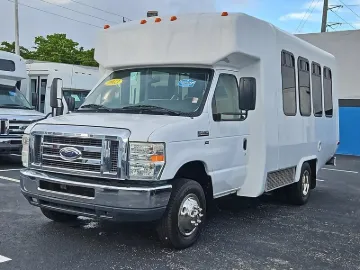 2013 Ford Econoline Shuttle Bus