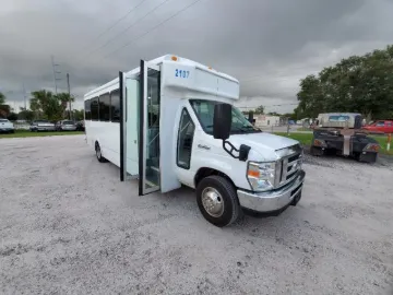 2017 Ford E450 Shuttle Bus