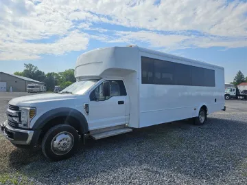 2019 Ford F550 XL Shuttle Bus
