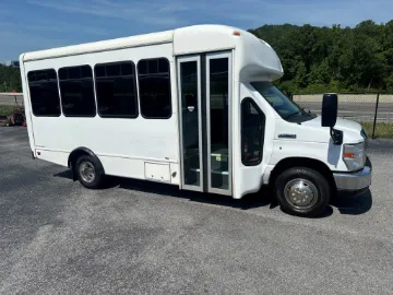 2019 Starcraft Allstar Shuttle Bus