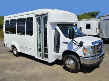 2017 Elkart Coach ECII Shuttle Bus