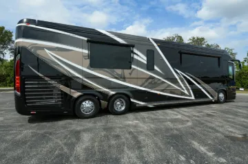 2019 Newell P50 Motorcoach