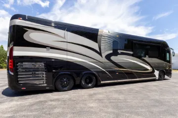 2020 Newell P50 Motorcoach