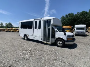 2017 Chevrolet Champion Shuttle Bus