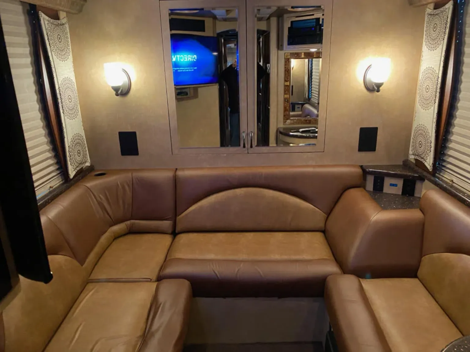 2009 Prevost XLII Entertainer Motorcoach