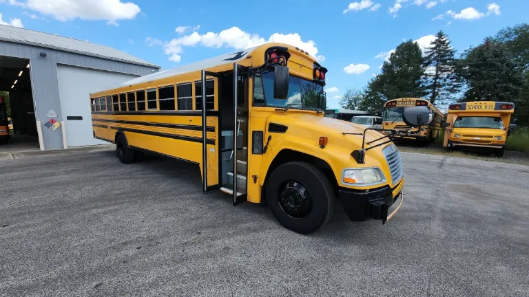 2013 Blue Bird Vision 72 Passenger