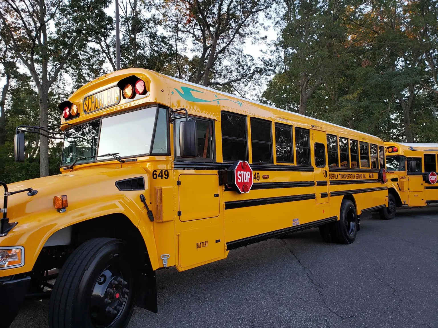 Electric Buses for Small Fleets in 2025: Benefits, Costs & How to Get Started