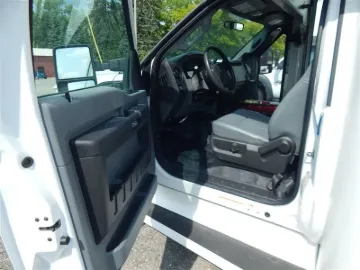 2012 Ford F550 Champion 20P