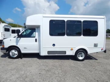 2016 Chevrolet G4500 Goshen 15P