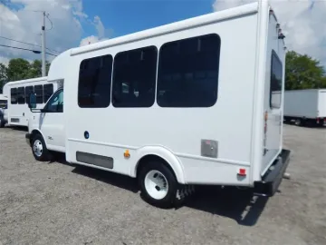 2016 Chevrolet G4500 Goshen 15P