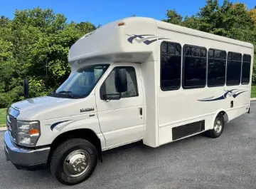 2016 Ford E-350 14P ADA
