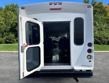 2016 Ford E-350 14P ADA