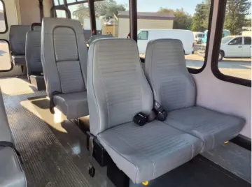 2021 Ford E-450 14P ADA