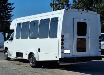 2021 Ford E-450 14P ADA