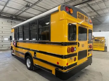 2016 Ford E-450 Collins 30P
