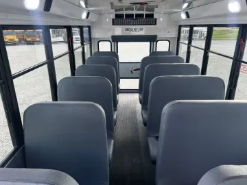 2024 Ford T-350HD Collins 14P