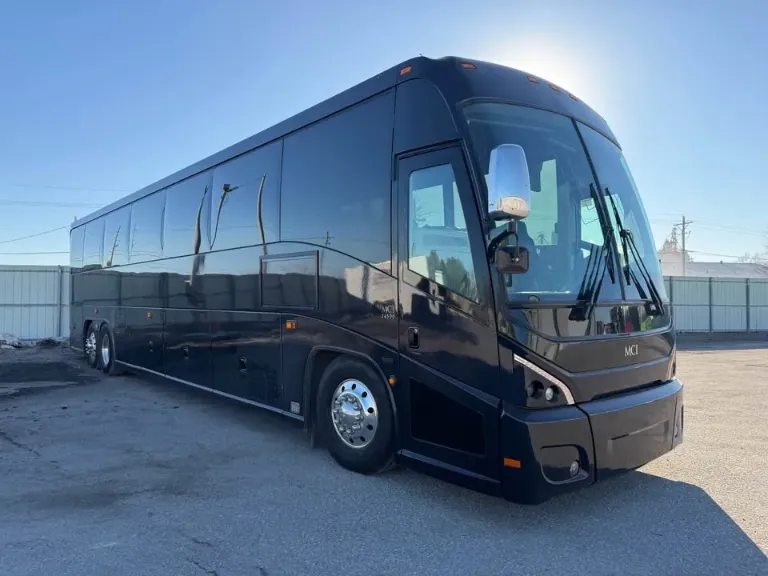 2014 MCI J4500 Coach Bus
