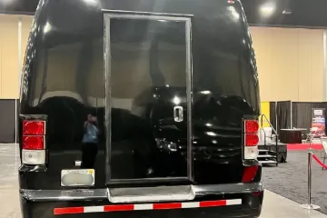 Picture of 2015 F-550 Diesel 27P Krystal