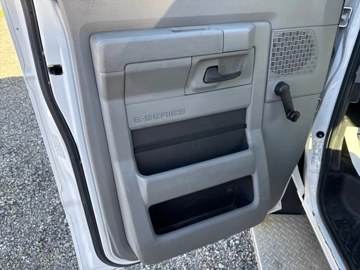 Picture of 2017 Ford E350 El Dorado Aerotech ADA Shuttle Bus