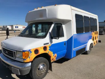 Picture of 2007 Ford E350 Goshen ADA Shuttle Bus