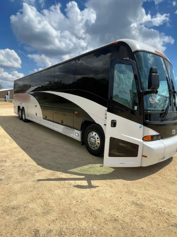 Picture of 2009 MCI J4500 Coach Bus