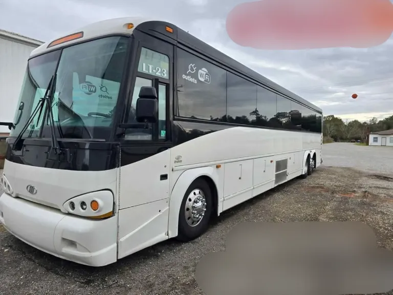 Picture of 2010 MCI D4505 Coach Bus
