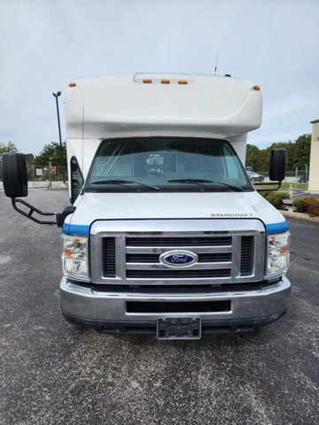 Picture of 2015 Ford E450 Starcraft Shuttle Bus