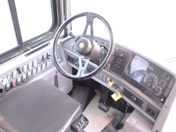Picture of 2004 Thomas Saf-T-Liner HDX Transit Bus