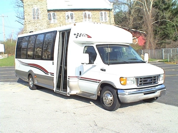 Picture of 2003 Ford E450 Turtletop Shuttle Bus