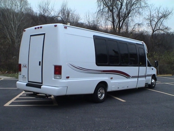 Picture of 2005 Ford E450 Krystal Shuttle Bus