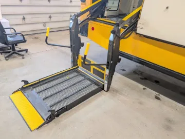 2018 International CE 51P ADA