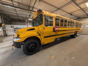 2017 International CE 77P