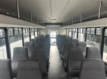 2022 Ford F550 Starcraft XL Shuttle Bus