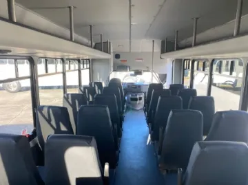 2022 Ford F550 Starcraft XL Shuttle Bus