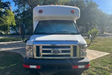 Picture of 2014 Ford E-350 Starcraft Custom