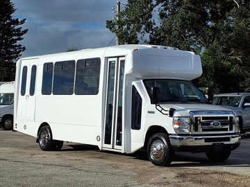 Picture of 2017 Ford E-450 ADA Shuttle Bus