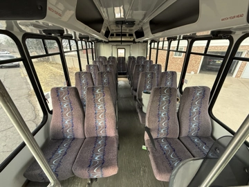 Picture of 2004 Ford E450 Eldorado Shuttle Bus