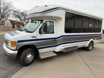 Picture of 2004 Ford E450 Eldorado Shuttle Bus